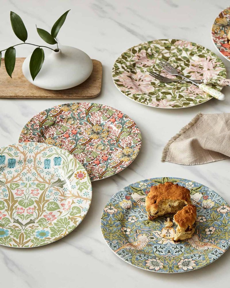 Morris & Co. Dinnerware Glance